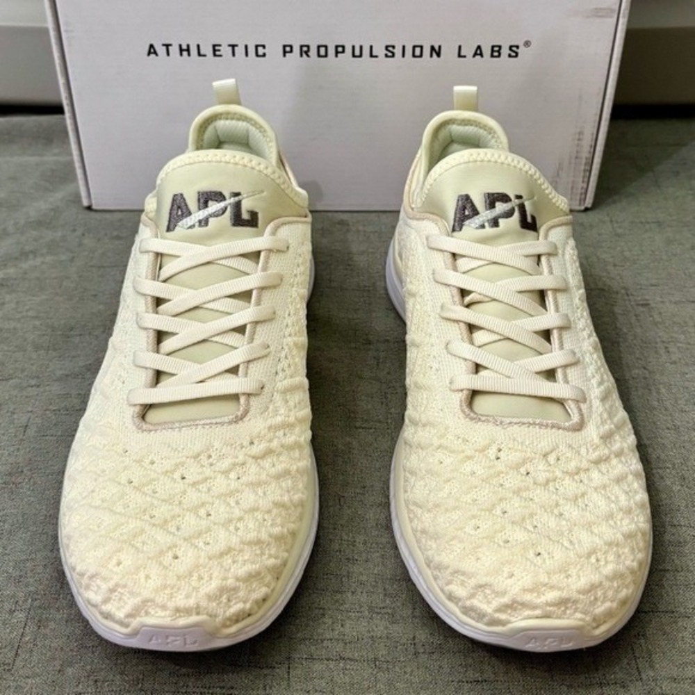 NIB - APL Size‎ 9 Men'sTechLoom Phantom – Pristine/Tundra/White